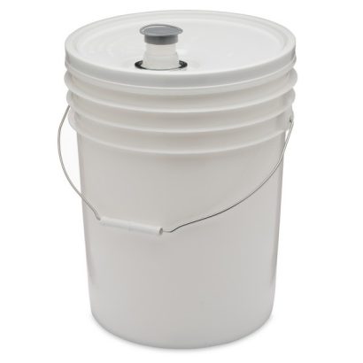 HDPE Plastic UN Rated Buckets with Rieke Spout Lid